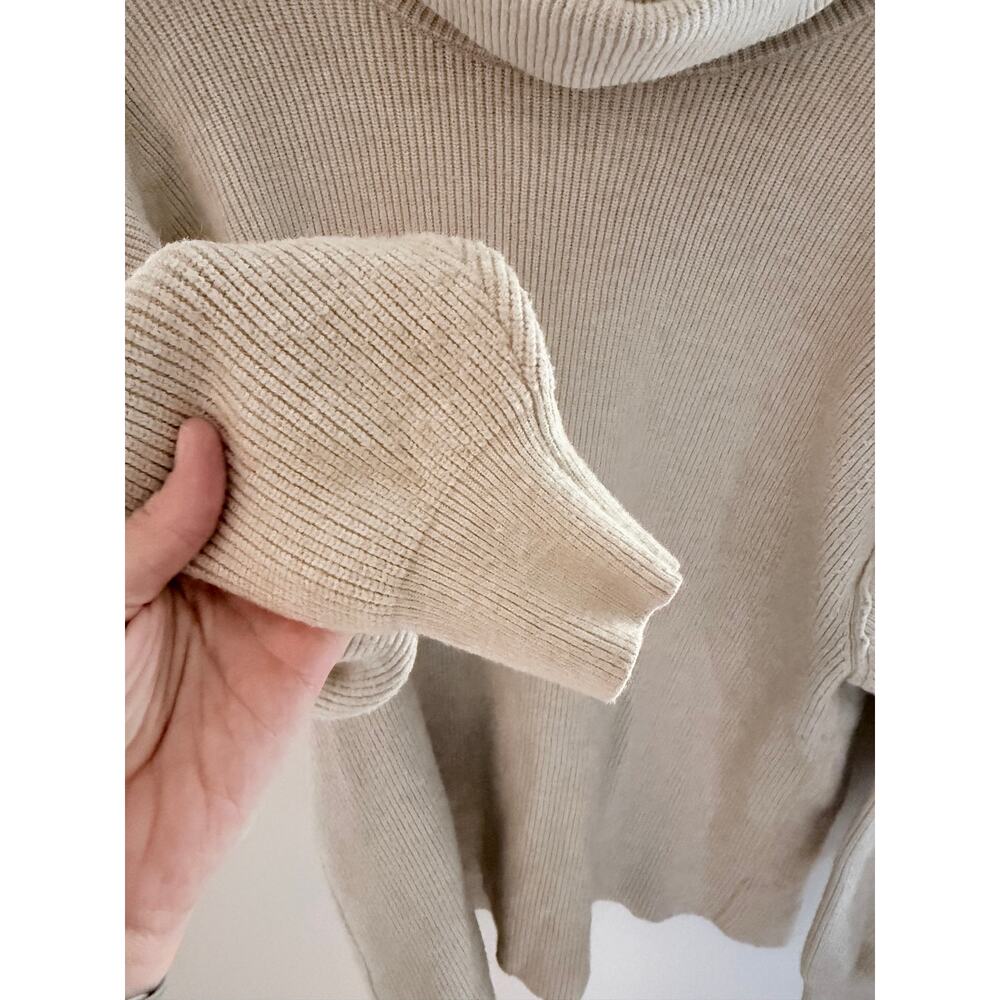 Free People Cream Textured Softly Structured Knit Turtleneck Sweater-Size Small - Picture 4 of 7